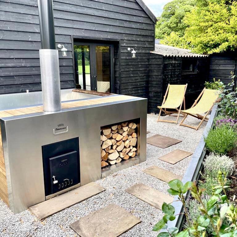 Luxury Barn With Hot Tub, Spa Treatments, Private Dining Little Budworth Exterior foto